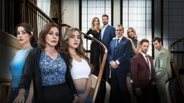 Задник к сериалу "Миссис Гарсия и ее дочери" #1490895