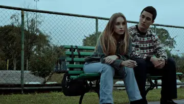 Задник к сериалу "Девушка, убившая своих родителей: сериал" #1775953