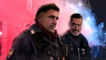 Задник к сериалу "Общественные беспорядки" #1487710