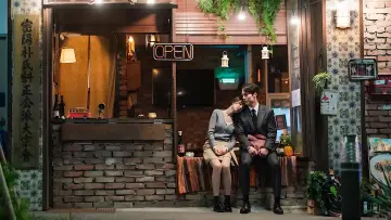 Задник к сериалу "Динамитный поцелуй" #1430059