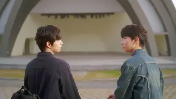 Задник к сериалу "무언가 잘못되었다" #1603310