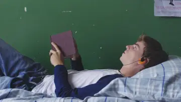 Задник к сериалу "Выпуск 2000 года" #1605432