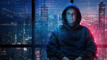 Задник к сериалу "Самый разыскиваемый: Подросток-хакер" #1505745