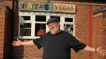 Задник к сериалу "Johnny Vegas