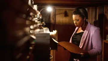 Задник к сериалу "Naming the Dead" #1483259