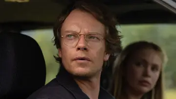 Задник к сериалу "Похищенная девушка" #1477534