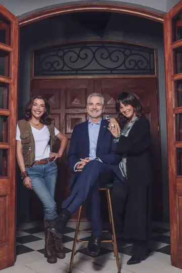 Постер к сериалу "Aguas de Oro" #1660465