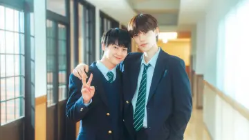 Задник к сериалу "修学旅行で仲良くないグループに入りました" #1660731