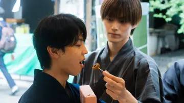 Задник к сериалу "修学旅行で仲良くないグループに入りました" #1660735