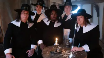 Задник к сериалу "Mitchell and Webb Are Not Helping" #1552189