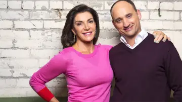 Задник к сериалу "Любить или продать" #1317000