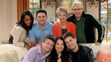 Задник к сериалу "Happily Divorced" #1540413