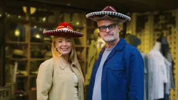 Задник к сериалу "Ålderskris med Keyyo & Rheborg" #1812915