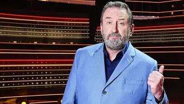 Задник к сериалу "Клуб 1%: Перенос джекпота" #1748371