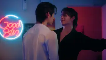 Задник к сериалу "เดี๋ยวจะรักซะให้บ้า" #1585594