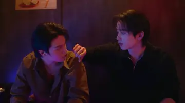 Задник к сериалу "เดี๋ยวจะรักซะให้บ้า" #1654384