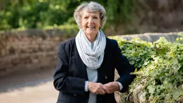Задник к сериалу "Saving Country Houses with Penelope Keith" #1556329