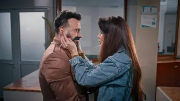Задник к сериалу "С пятью душами" #1608811