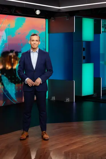 Постер к сериалу "Compass Points: PBS News" #1551711