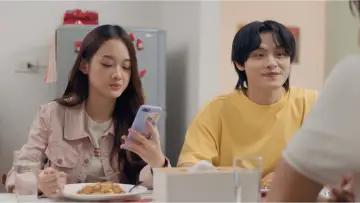 Задник к сериалу "สืบเสียงปริศนา..อุ๊ย! เสียงหัวใจเธอดังกว่า" #1783291