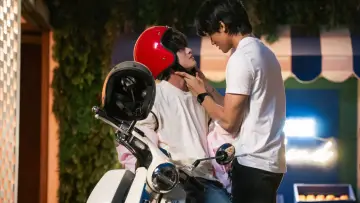 Задник к сериалу "สืบเสียงปริศนา..อุ๊ย! เสียงหัวใจเธอดังกว่า" #1783298