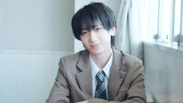 Задник к сериалу "席替えしたら、どうやら後ろの男が俺のこと好きらしい" #1229854