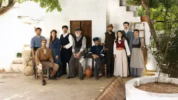Задник к сериалу "Από Ήλιο σε Ήλιο" #1668386
