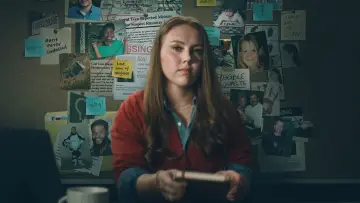Задник к сериалу "Somebody Knows Something" #1884775