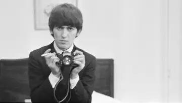Задник к сериалу "George Harrison: Living in the Material World" #1802105