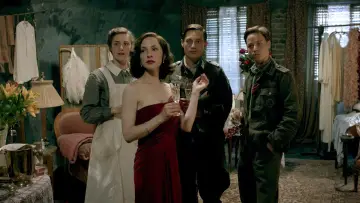 Задник к сериалу "Наши матери, наши отцы" #1442641