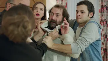 Задник к сериалу "Люби меня таким" #1435023