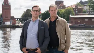 Задник к сериалу "От ясного до смертельного: Убийства на севере" #1361184