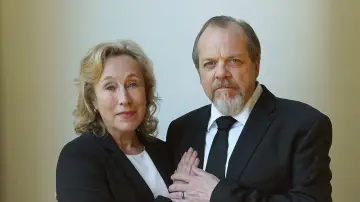 Задник к сериалу "O