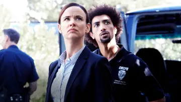Задник к сериалу "Тайны и ложь" #1546546
