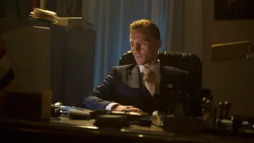 Задник к сериалу "Ночной администратор" #1327113