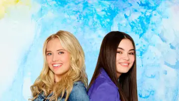 Задник к сериалу "Best Friends Whenever" #1688196