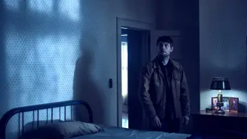 Задник к сериалу "Изгой" #1467215
