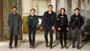 Задник к сериалу "Léo Matteï, Brigade des mineurs" #1542437