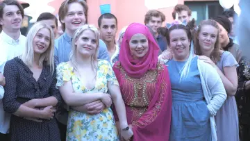 Задник к сериалу "Стыд" #1439844