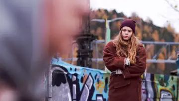Задник к сериалу "Стыд" #1439879