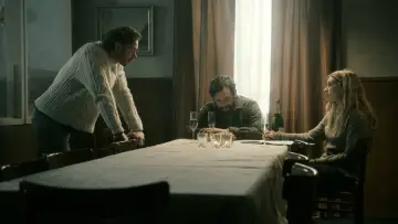 Задник к сериалу "Гуще, чем вода" #1598578