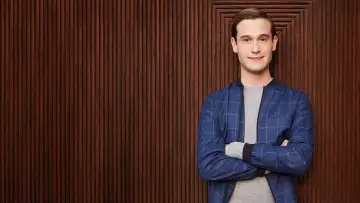 Задник к сериалу "Hollywood Medium with Tyler Henry" #1662913