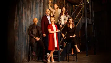 Задник к сериалу "Dans l