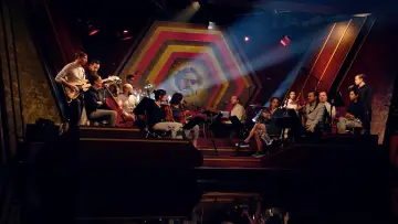 Нео Магазин Рояль постер