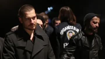 Задник к сериалу "Внутри" #1416669