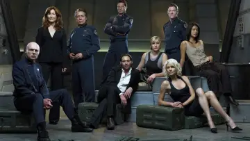 Задник к сериалу "Звёздный крейсер «Галактика»: Мини-сериал" #1383638