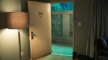 Задник к сериалу "Комната 104" #1418718