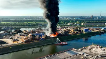 Задник к сериалу "Feuer & Flamme" #1482544