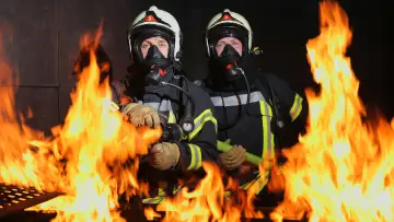 Задник к сериалу "Feuer & Flamme" #1482551