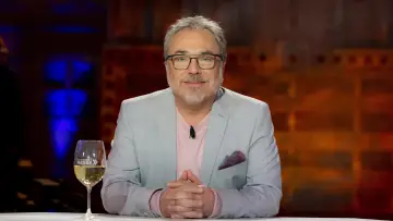 Задник к сериалу "На мессе полно народу" #1429353